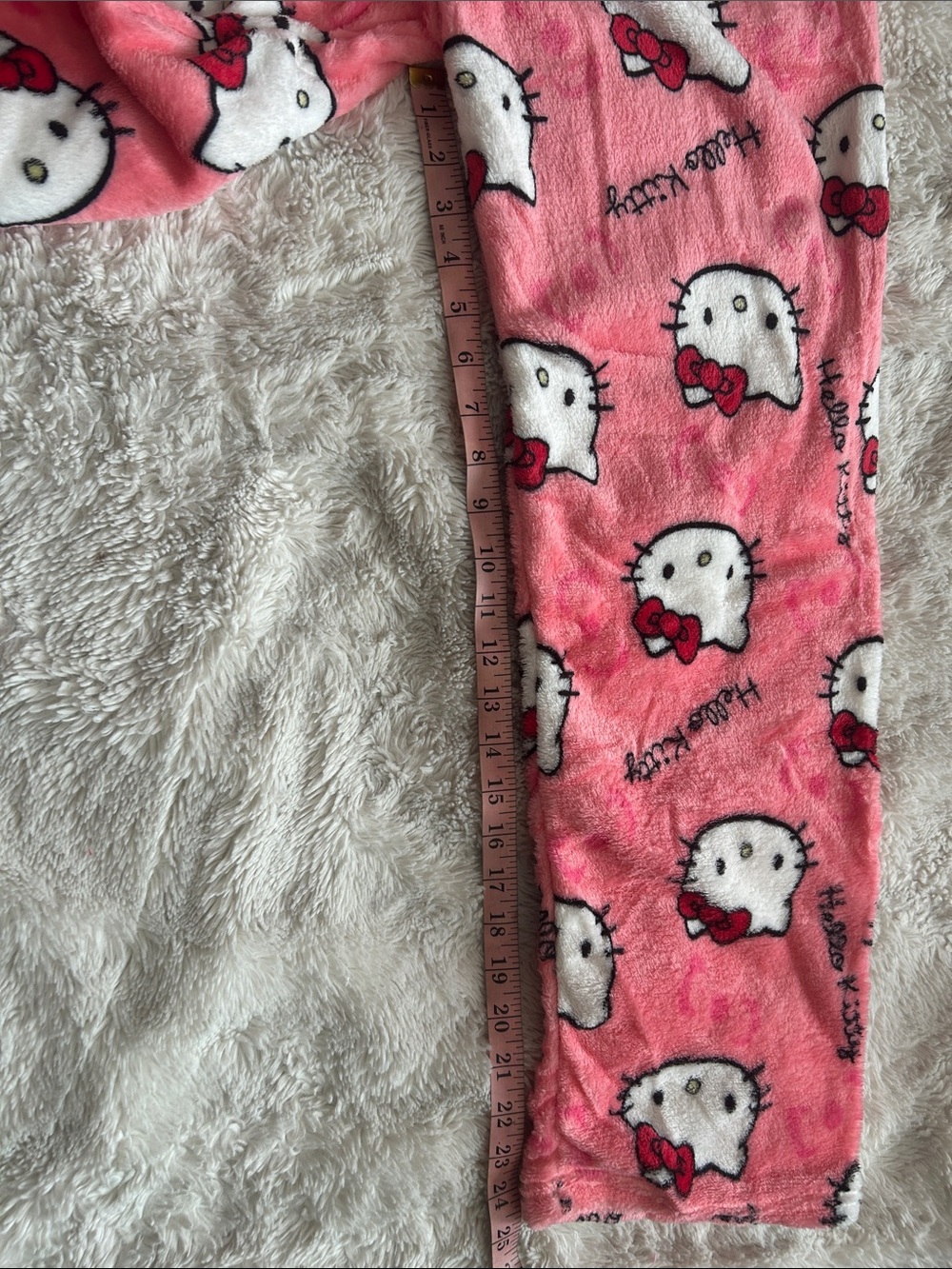 Hello Kitty Women’s Pink Pajama Pants - Picture 5 of 5